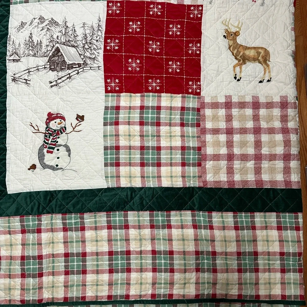 St. Nicholas Square 3 Piece Winter Patchwork King Quilt Set
